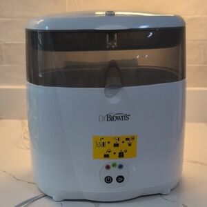Dr. Brown’s Deluxe Electric Sterilizer for Baby Bottles and Other Baby Essential